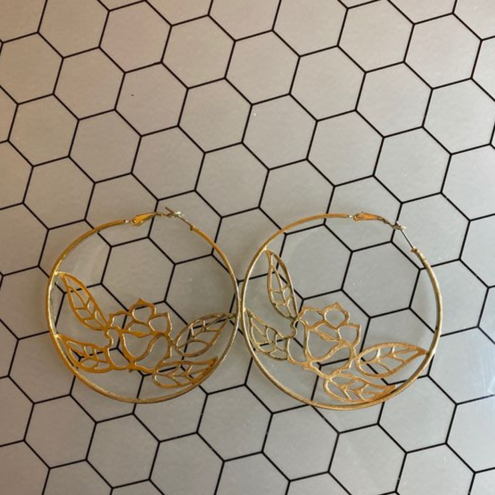 UO Rose Vintage Earrings